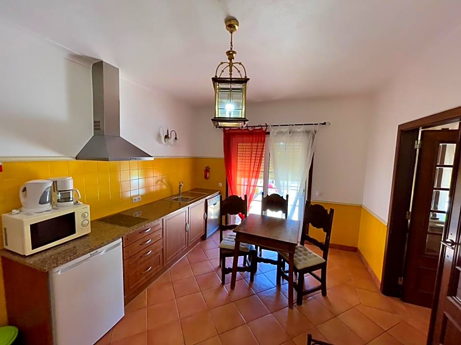 Quinta do Mar - Country & Sea Village