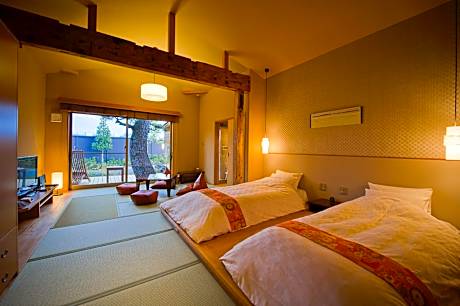 Standard Room with Tatami Area with Open-Air Bath and Garden View