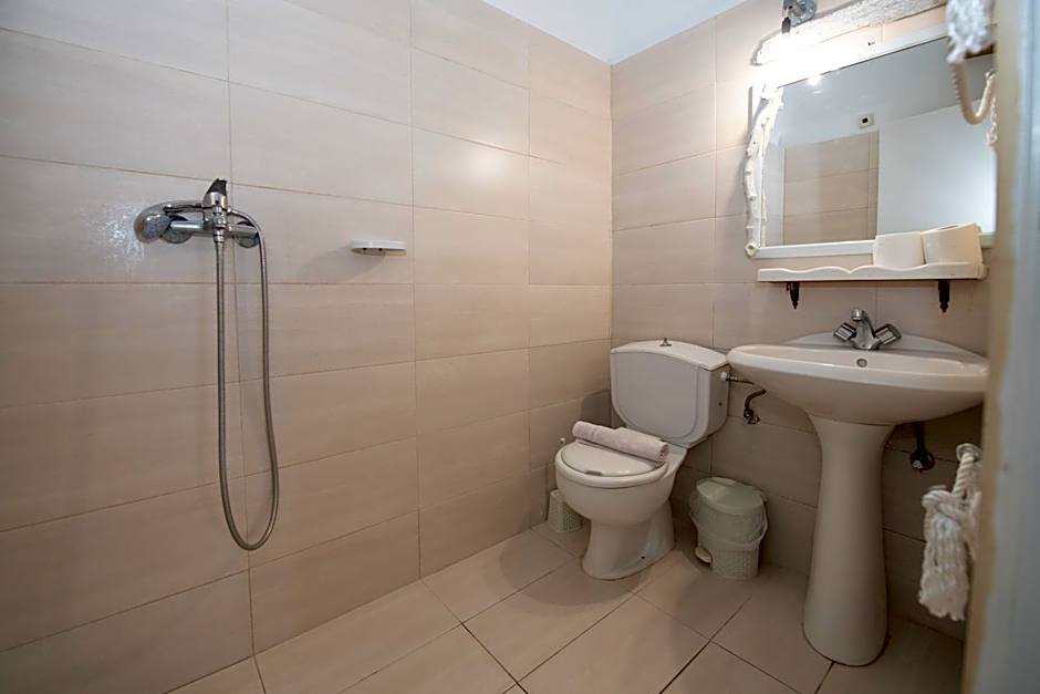 Karpathios Studios Pefkos