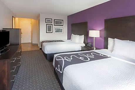 Double Room with Two Double Beds - Disability Access