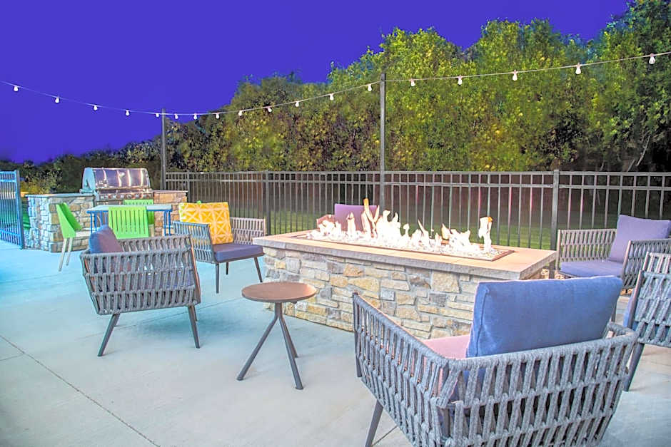 Fairfield by Marriott Inn & Suites Norfolk