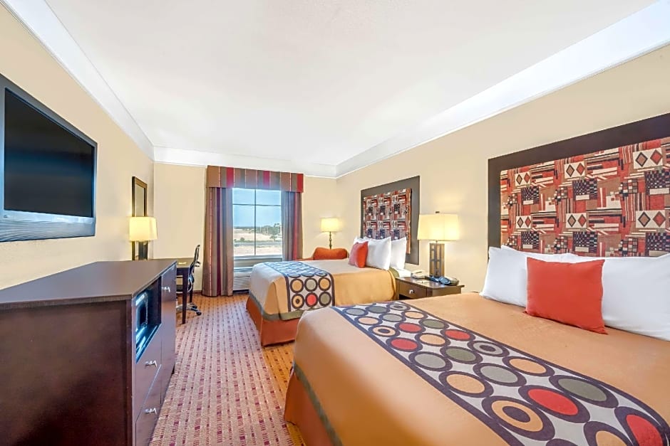 Super 8 by Wyndham Hidalgo/McAllen Area