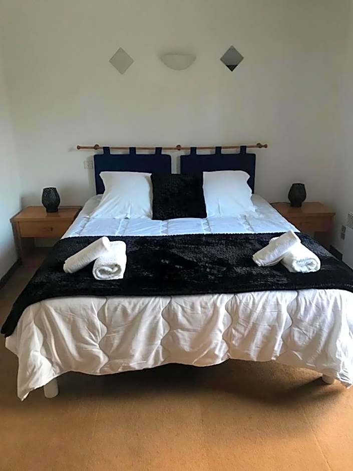 HUMAN HOTEL RESIDENCE ex esparrus