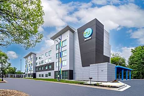 Tru by Hilton Commerce