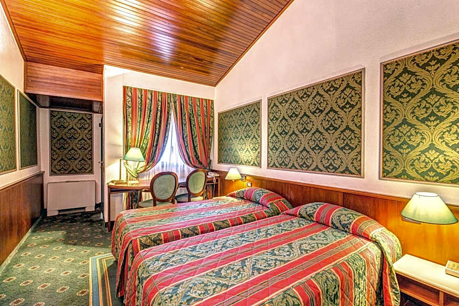 Hotel Motel Regal