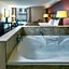 Ramada by Wyndham Niagara Falls/Fallsview