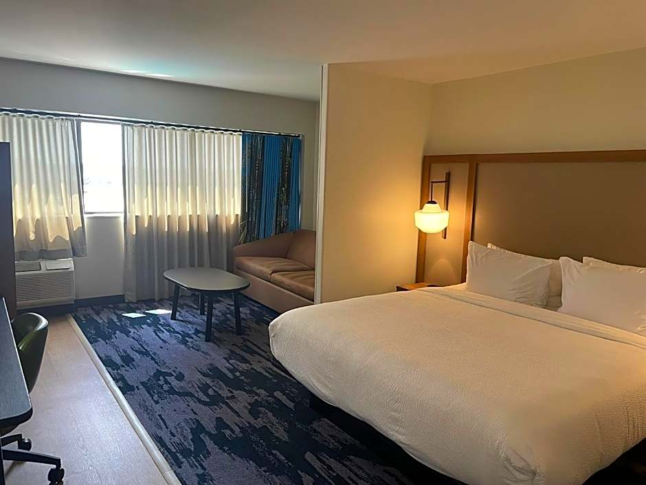 Fairfield by Marriott Inn & Suites Charleston Downtown