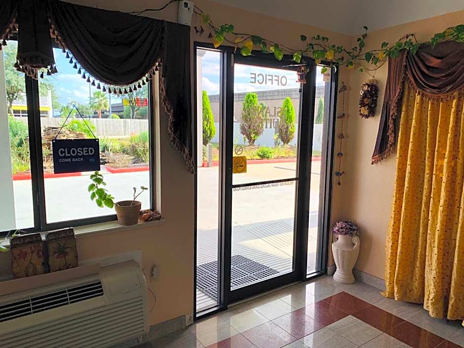 Island Suites Hobby Airport