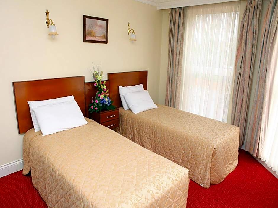 Gatwick Cambridge Hotel