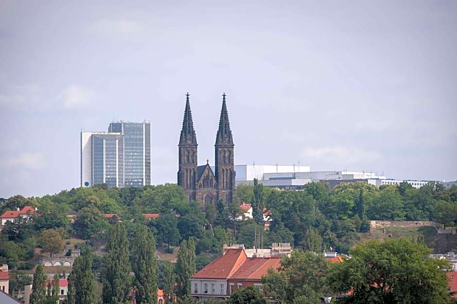 Occidental Praha Five