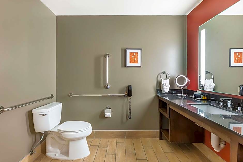 Best Western Premier Ivy Inn & Suites