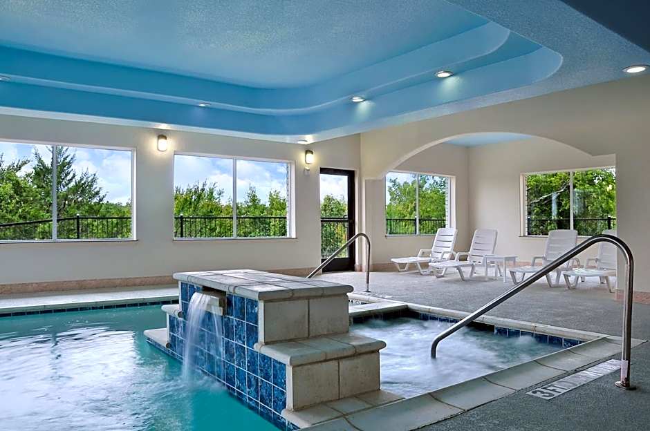 Ramada by Wyndham South Waco