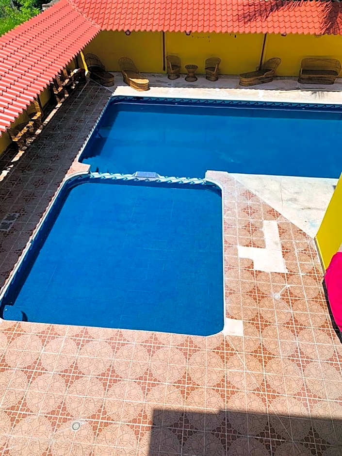 Hotel Sociedad y Maristas