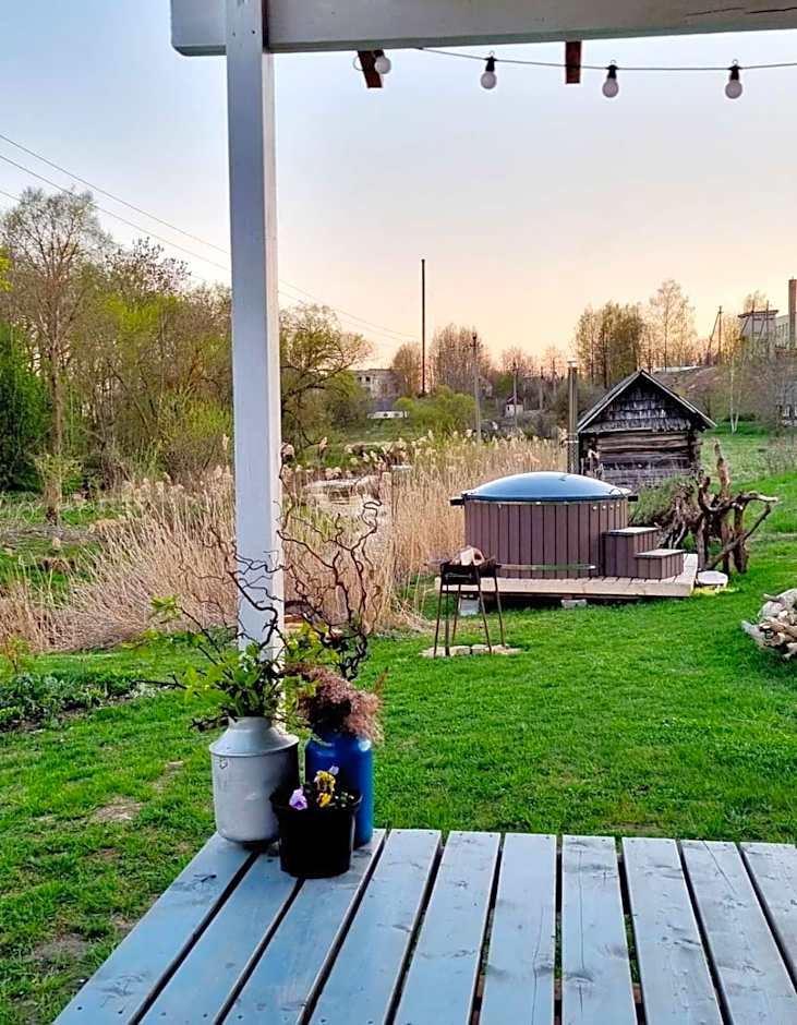 Gluosnių vila - Adutiškio pirtis