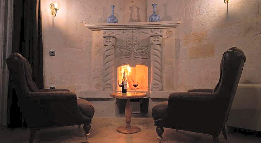 Secret Hill Cave Suites