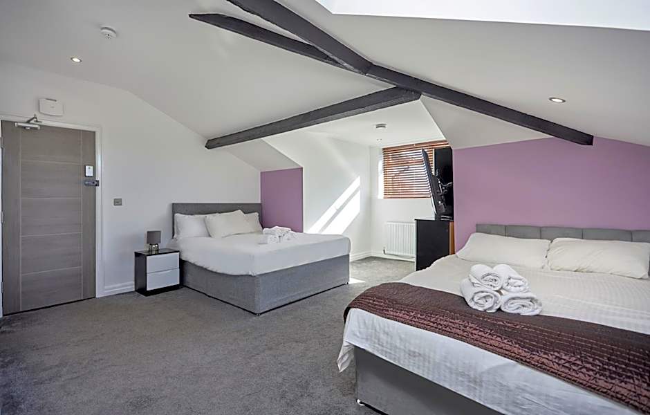 The Ashcroft Studios & Apartments with Free Parking