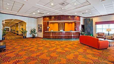 Rock Island Inn & Suites Marshalltown