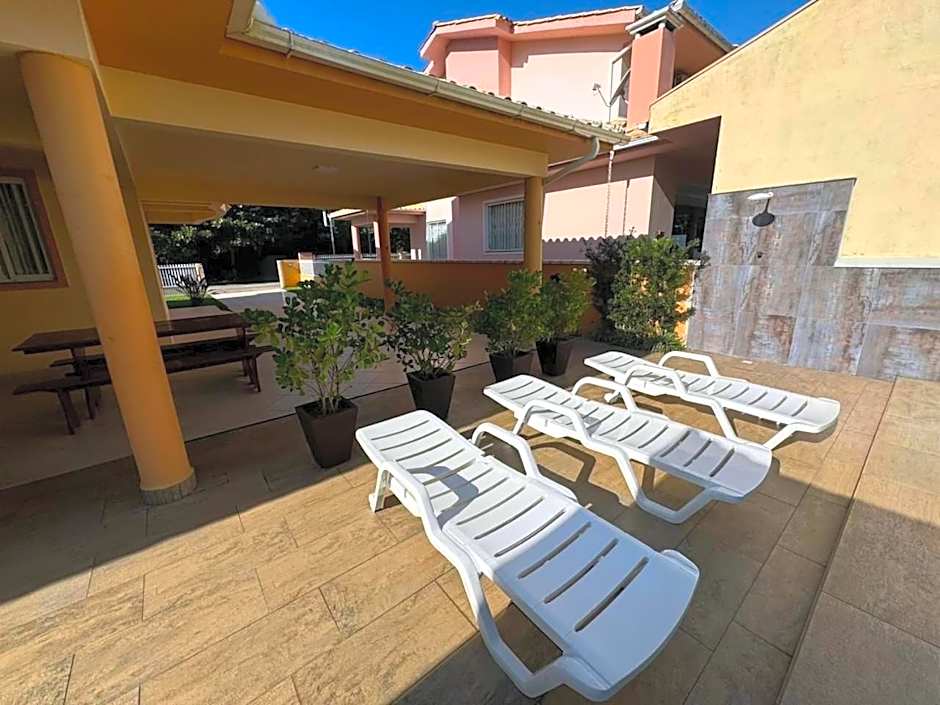 cód 11 - Excelente casa localizada á 180m do mar!