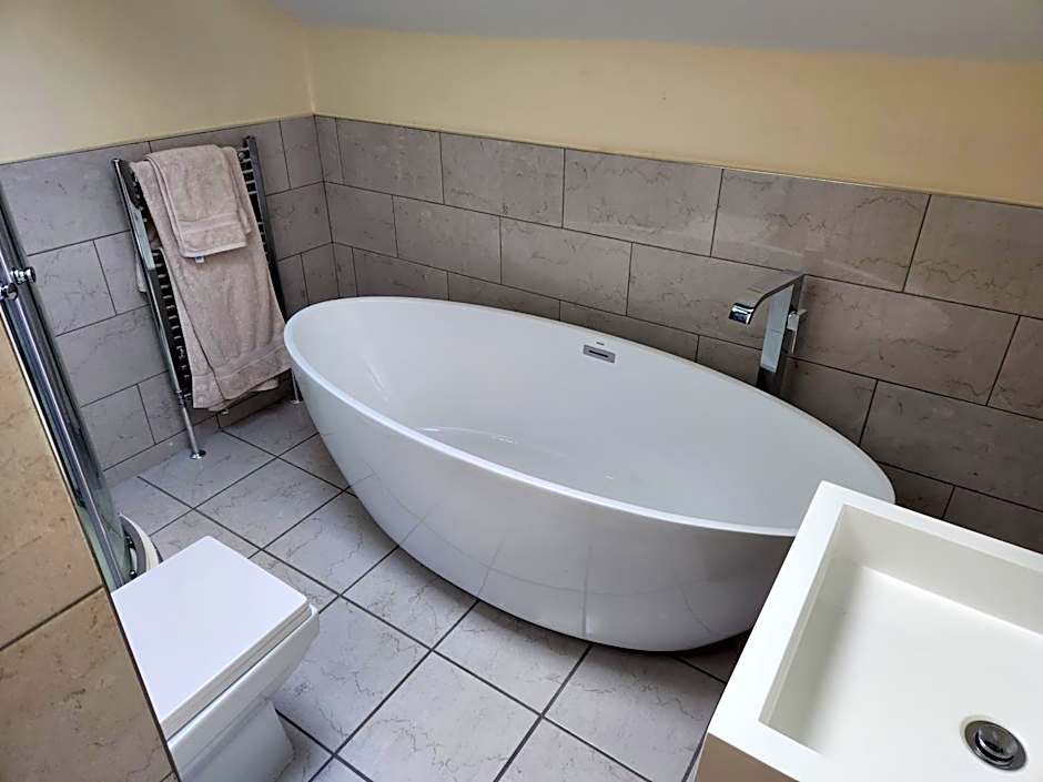 The Garden Bar Rooms