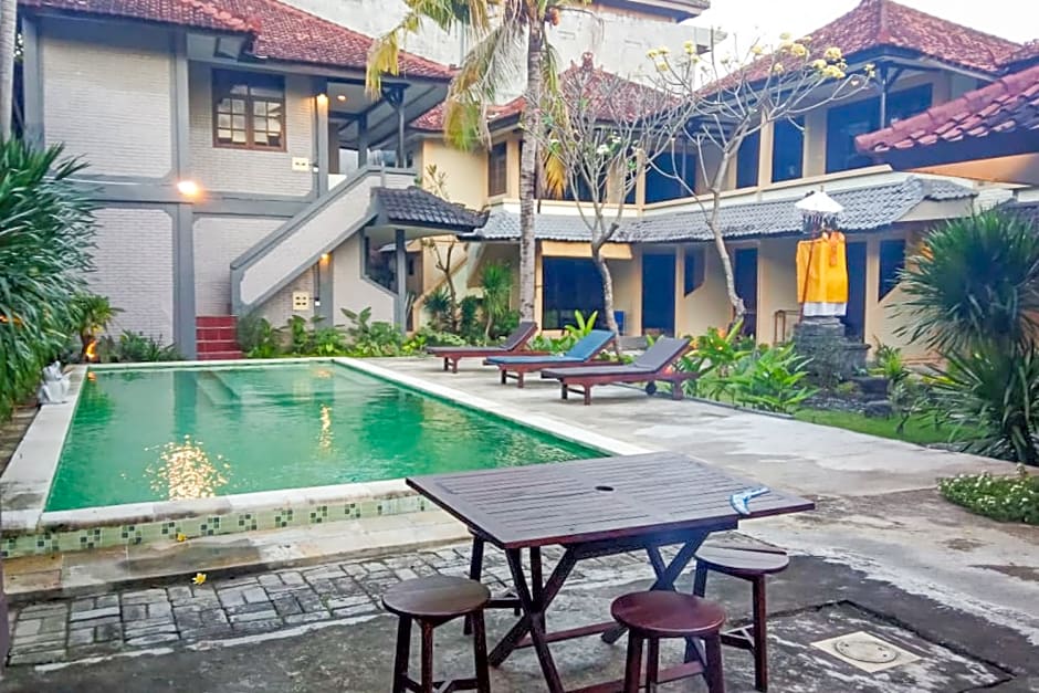 Urbanview Hotel Anna Kuta Inn Bali