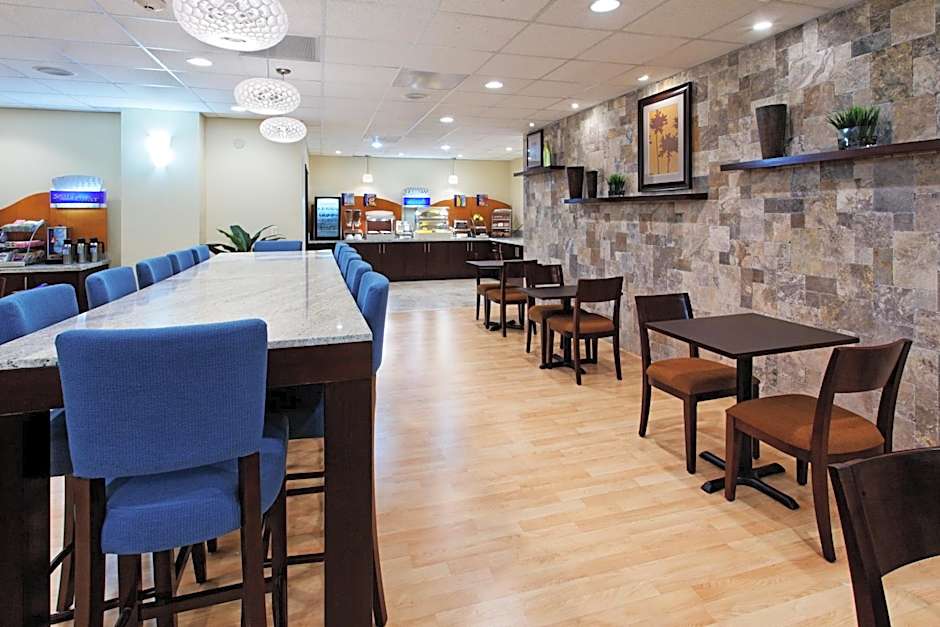 Holiday Inn Express Benicia By IHG