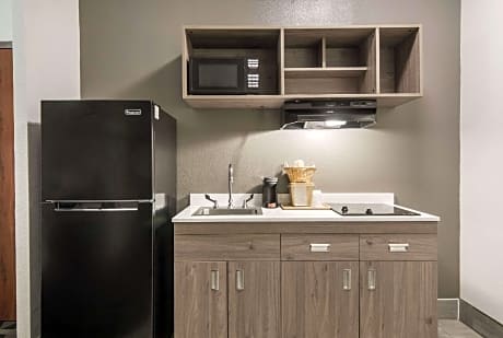 1 King Bed, Suite, Nonsmoking