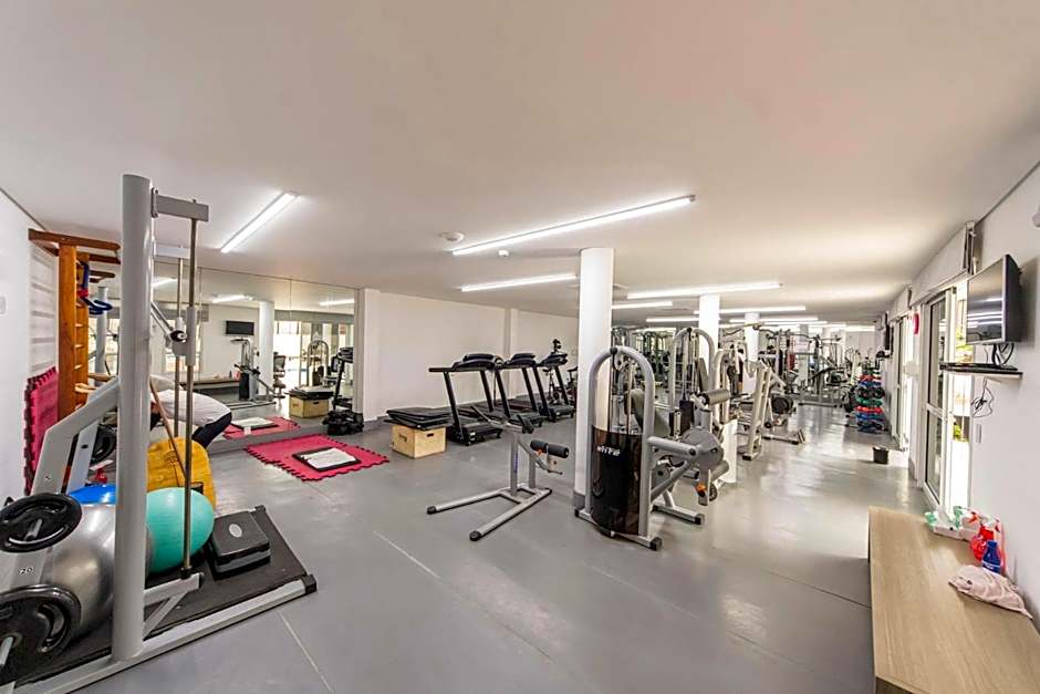 Apto moderno com piscina e academia QN1439