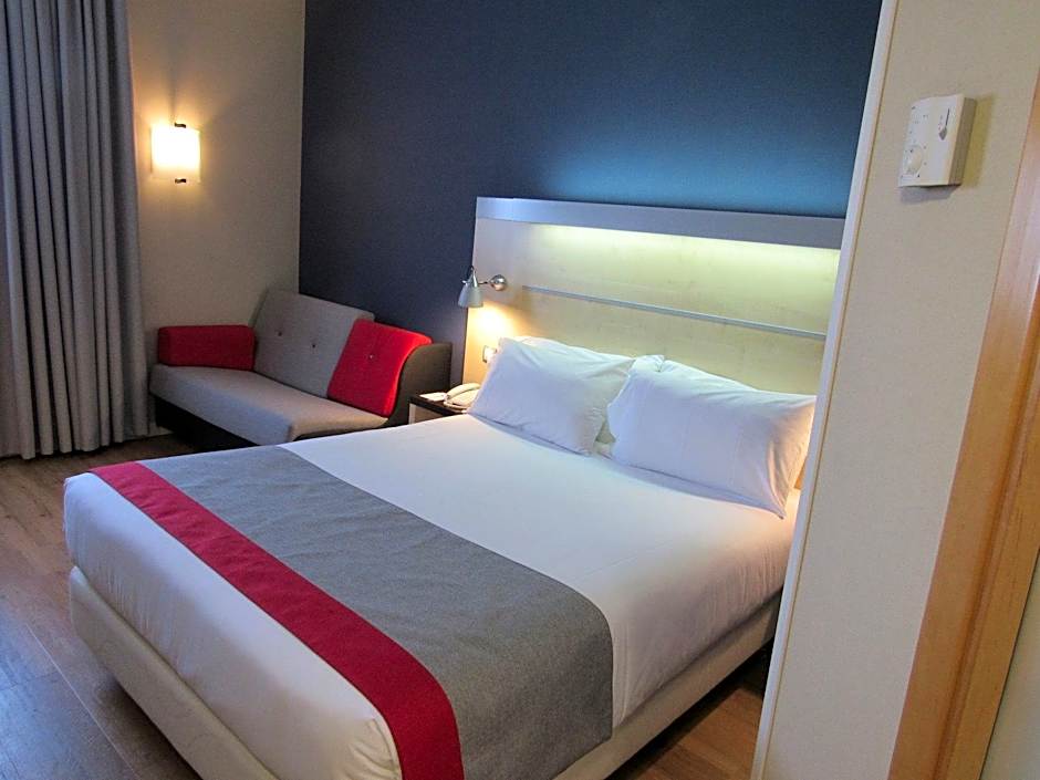 Photo 1 of 1 of Standard 1 Queen Bed, Accessible