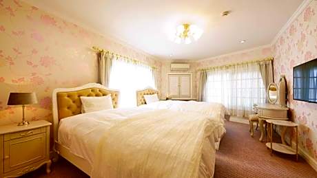 Western Style Twin Room