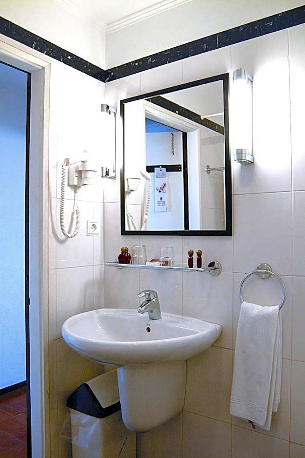 Carcavelos Beach Hotel