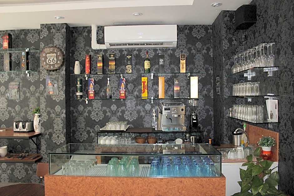 V One Pride-Sukhumvit 22, Bangkok