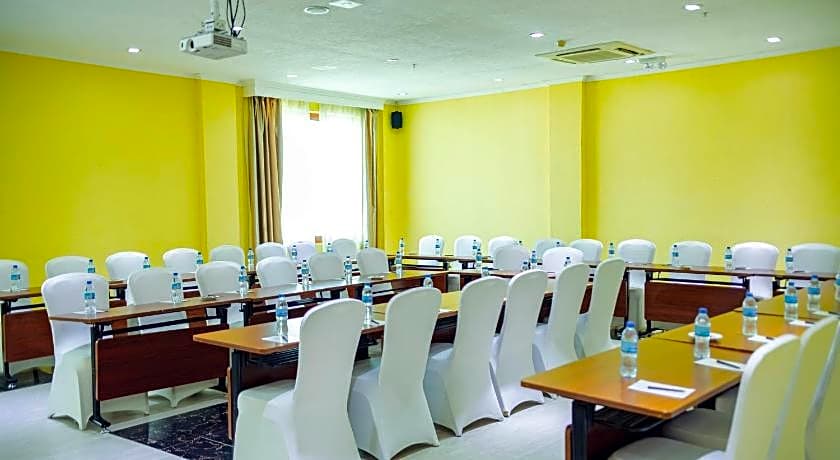 Tiffany Diamond Hotels - Makunganya Street