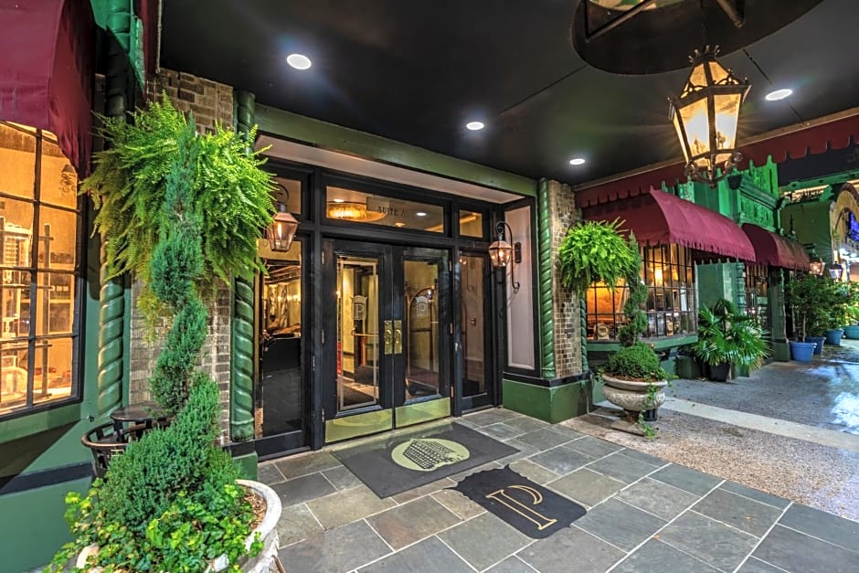 Pontchartrain Hotel St. Charles Avenue