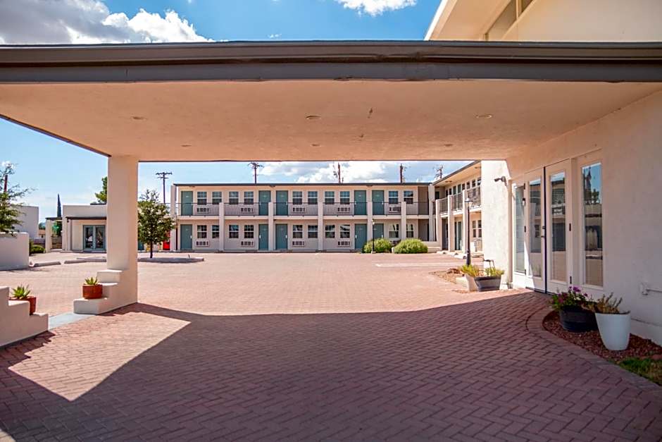 Arizona Sunset Inn & Suites