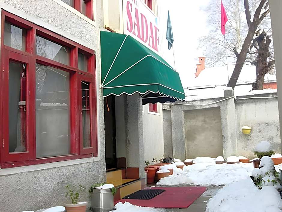 Hotel Sadaf