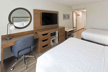 Queen Room with Two Queen Beds - Hearing Access/Non-Smoking