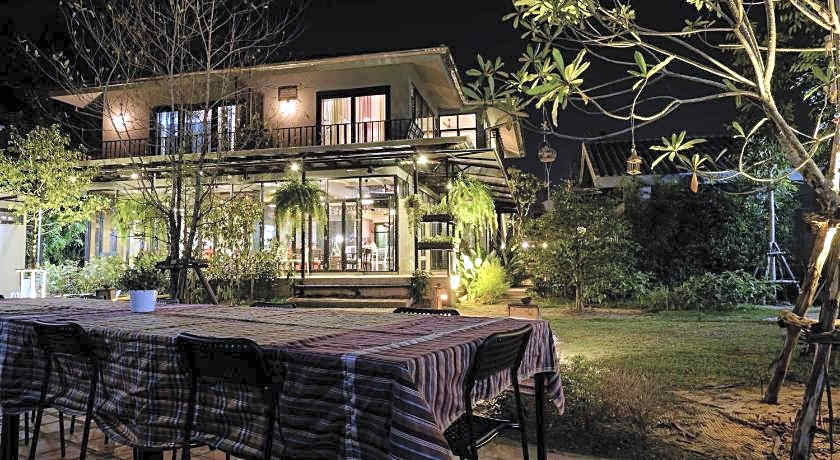 Amphawa Caza Platuu