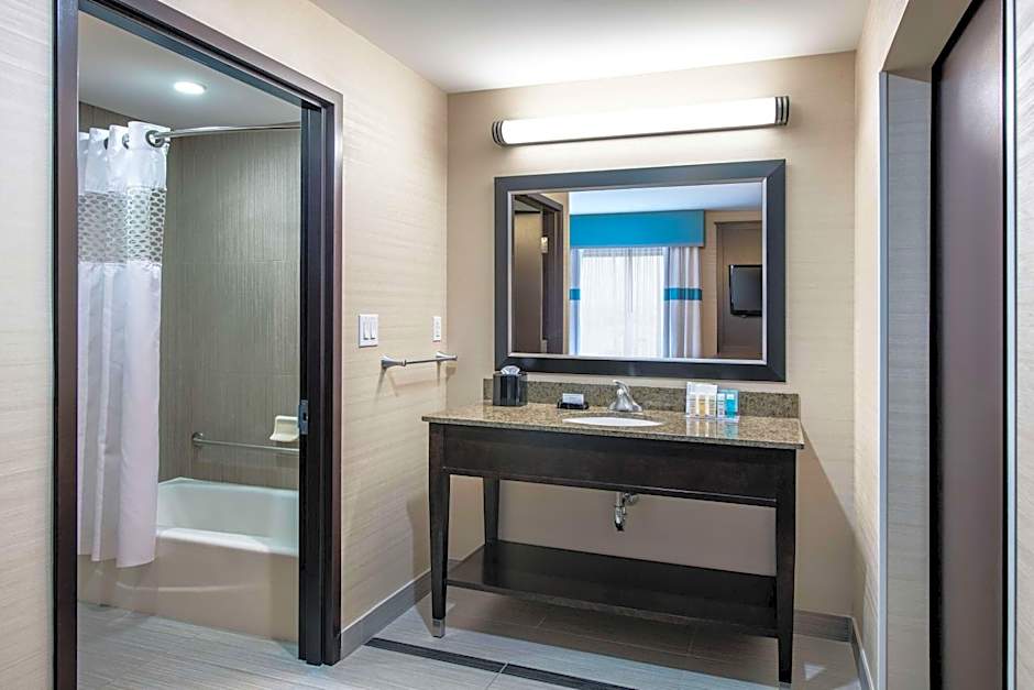 Hampton Inn By Hilton Winnipeg Airport