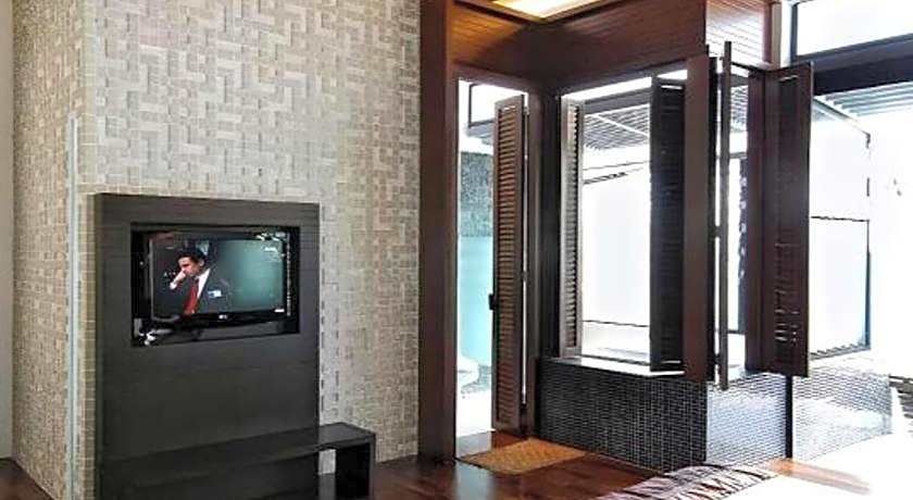 Courtyard At Heeren Boutique Hotel