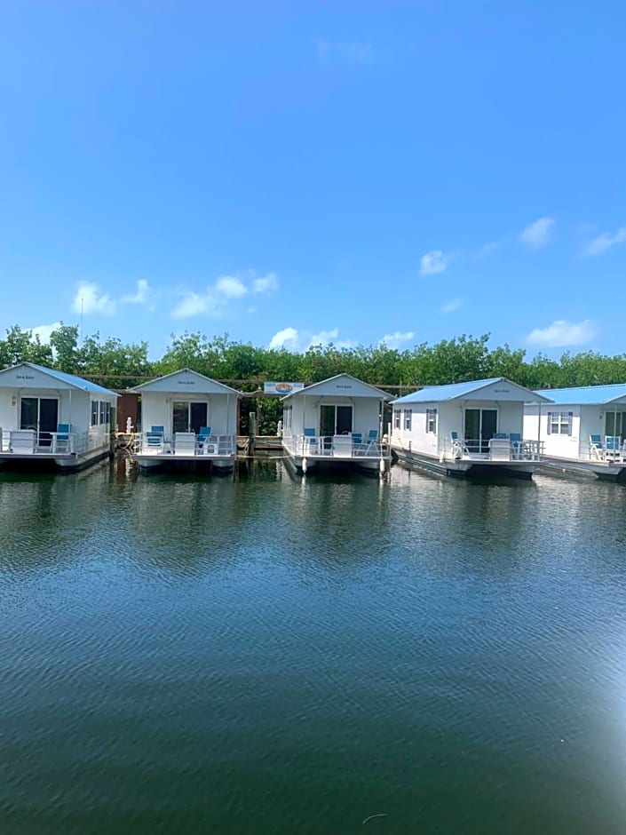 Aqua Lodges At Hurricane Hole Marina