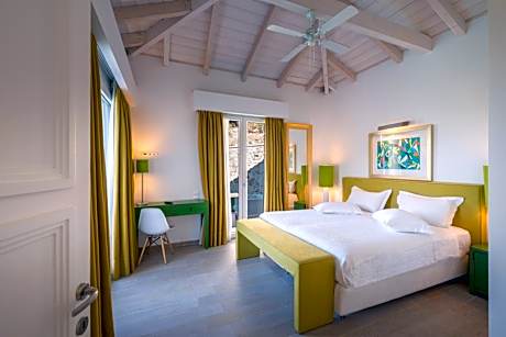 Superior Two-Bedroom Villa with Private Pool Sea View