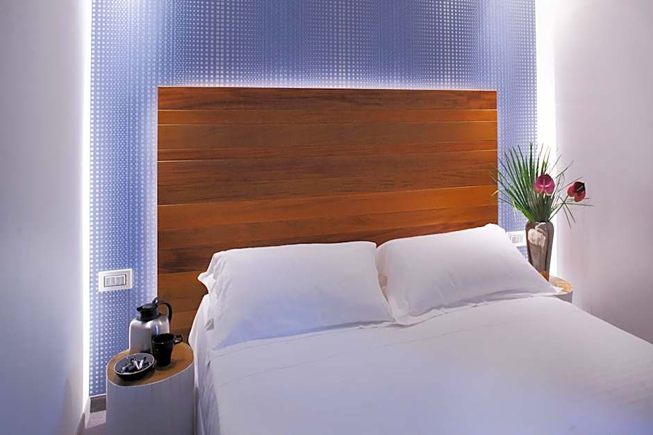 Q Hotel