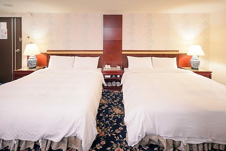 Kiwi Hotel MRT Wenxin Branch (Feng Chia Branch 1)