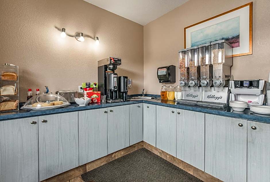 Knights Inn - Orillia ON