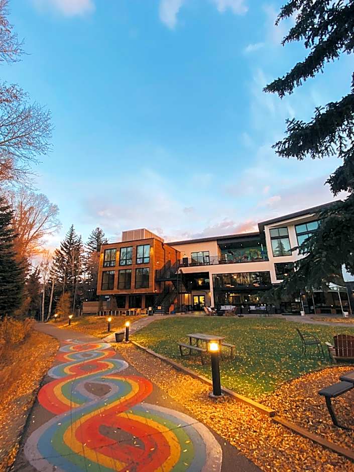 The Block Hotel & Commons