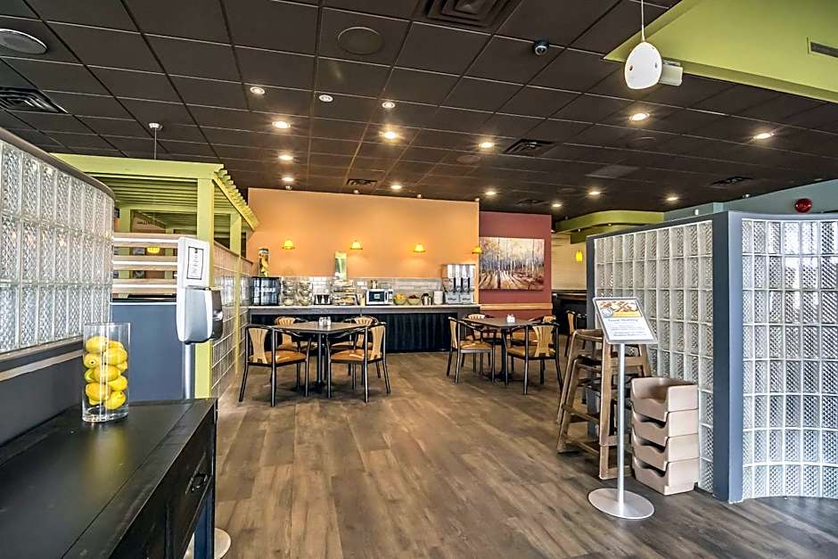 Quality Inn West Edmonton