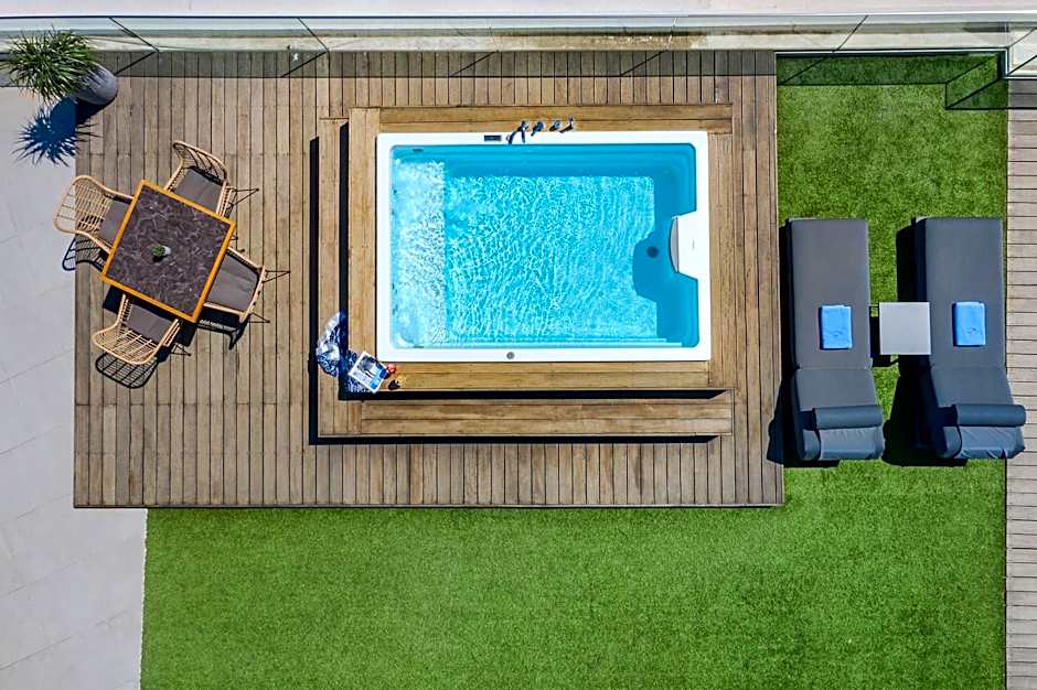 Glyfada Riviera Hotel