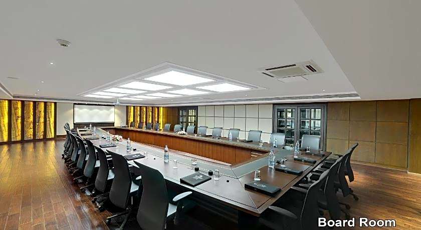 Mayfair Convention Hotel