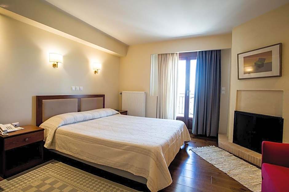 Ellinon Thea Arachova