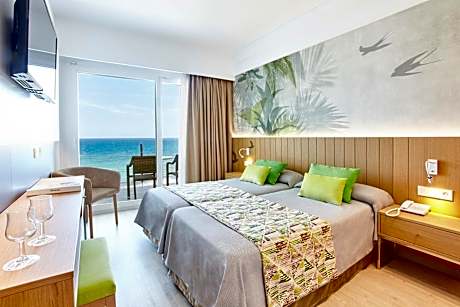 Twin Room with Sea View